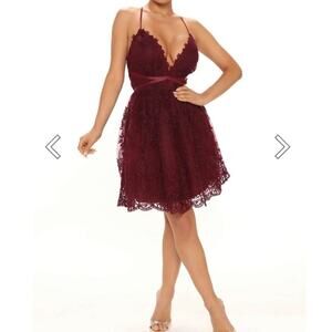Burgundy Lace Mini V-Neck Backless Dress. Adjustable Straps. Fit & Flare. Size L
